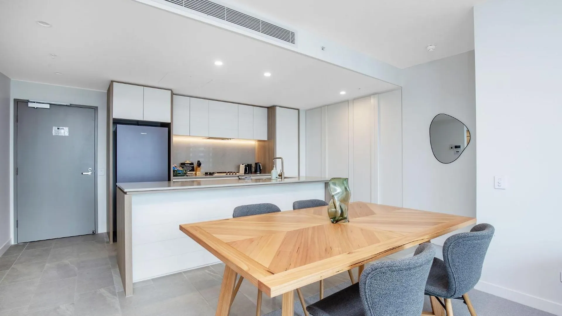 Signature Ocean Views 9Th Floor 2 Bed 2 Bath Free Parking Gold Coast