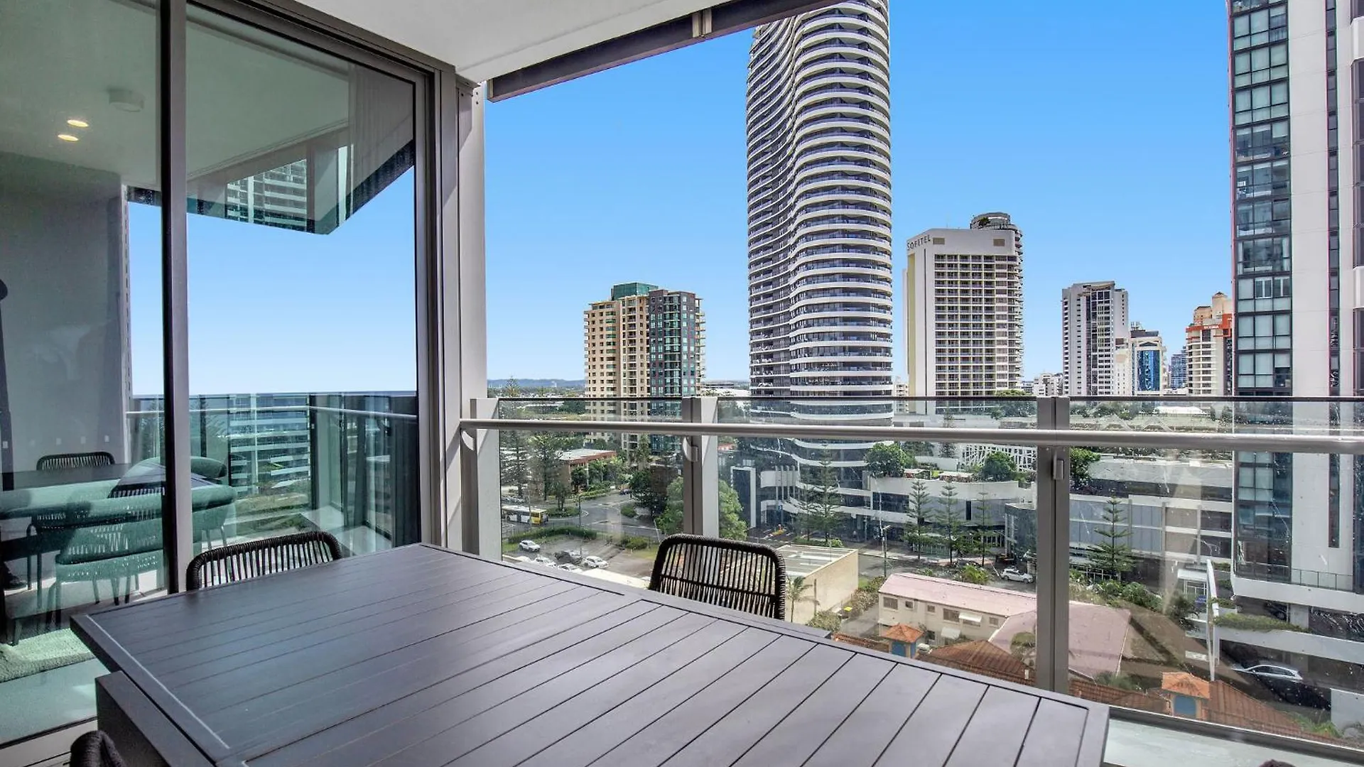 Signature Ocean Views 9Th Floor 2 Bed 2 Bath Free Parking Gold Coast